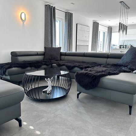 Ferienwohnung Black White Raubling Extérieur photo